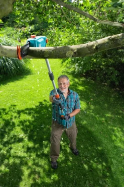 GARDENA Accu Telescopische Snoeizaag TCS 20/18 P4A Set 7 GARDENA Accu Telescopische Snoeizaag TCS 20/18 P4A Set -Tuinserie Winkel gardena accu telescopische snoeizaag tcs 20 18 p4a set 1000x1500 640af323285d7 l