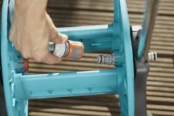 Nieuwe Producten -Tuinserie Winkel gardena aquaroll s slangenwagenset incl 20 m classic slang 1619704716 l