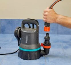 GARDENA Dompelpomp 9000 7 GARDENA Dompelpomp 9000 -Tuinserie Winkel gardena dompelpomp 9000 1500x1383 640af5ac34552 l